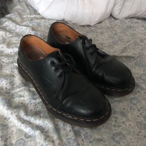Vintage Doc Marten 3 Eye Low Rise Women’s 9